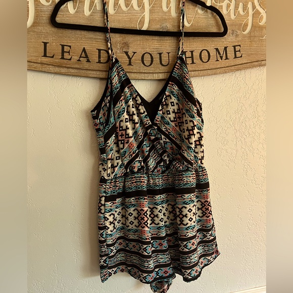 Aztec print romper - Picture 1 of 3